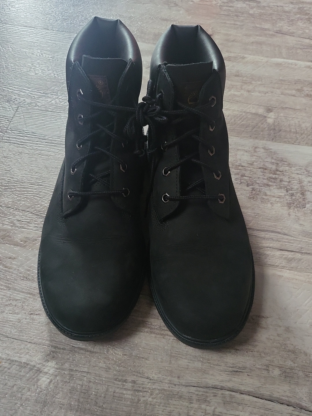 Timberland Black 6in Boots Size boys 7 or Women’s 8.5